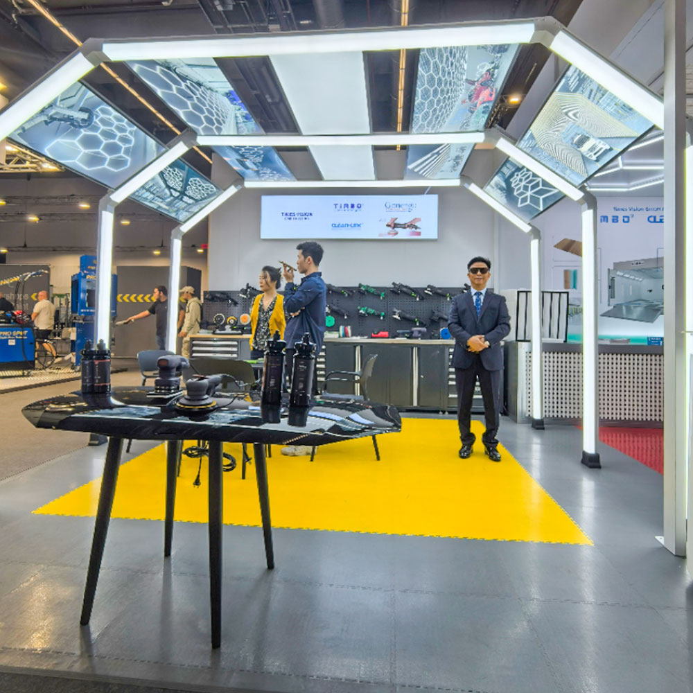 Come to See Gonengo LED Workshop Lights at Messe Frankfurt 2026! 7 auto-repair-shop-LED-workshop-lights