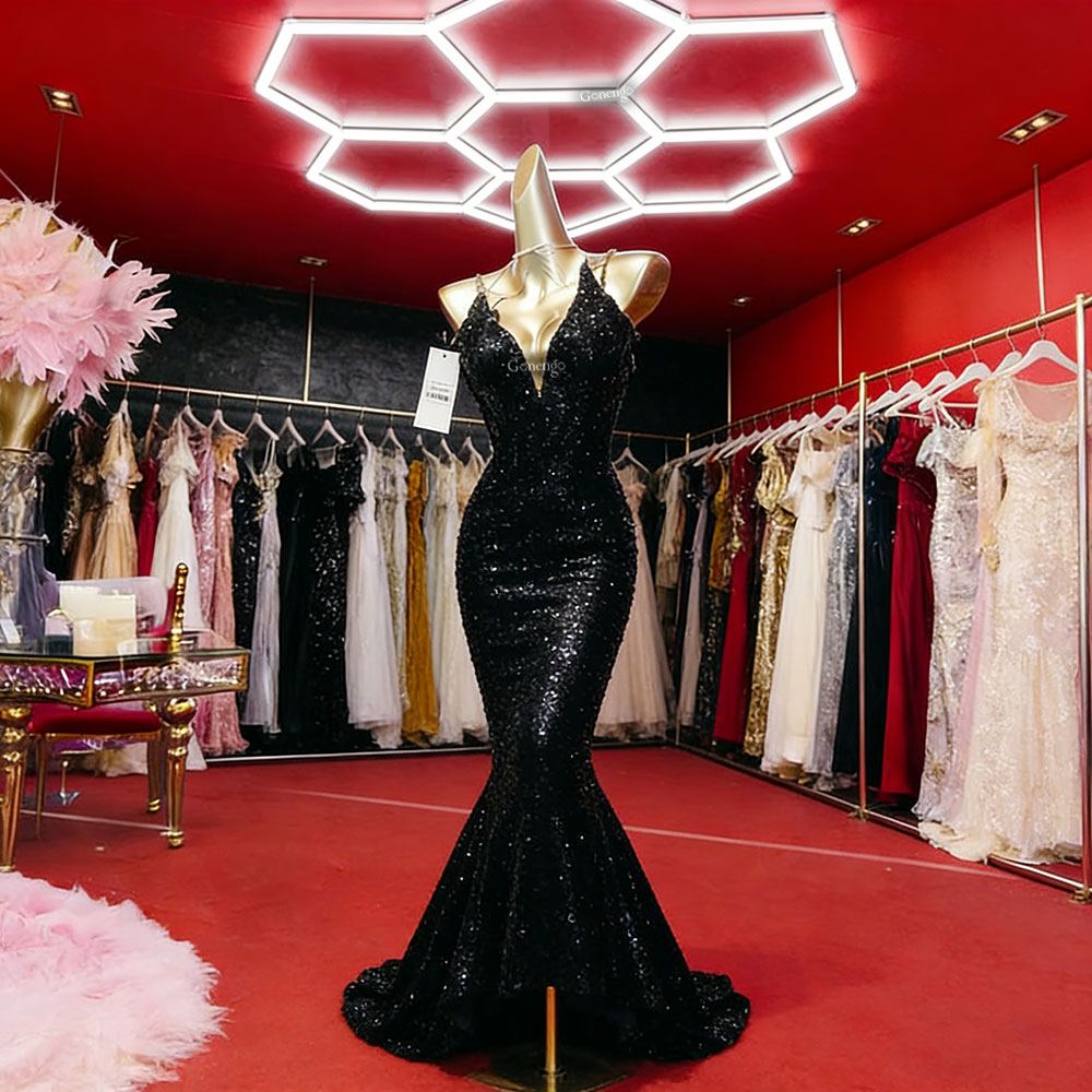 What are the best lights for boutique retail ceilings? 8 honeycomb-lights-for-workshop